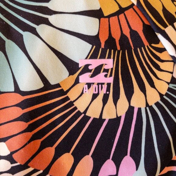 Billabong A/Div Long Sleeve Swimsuit Small Retro Print Surf Suit Rashguard Zip - Picture 3 of 5